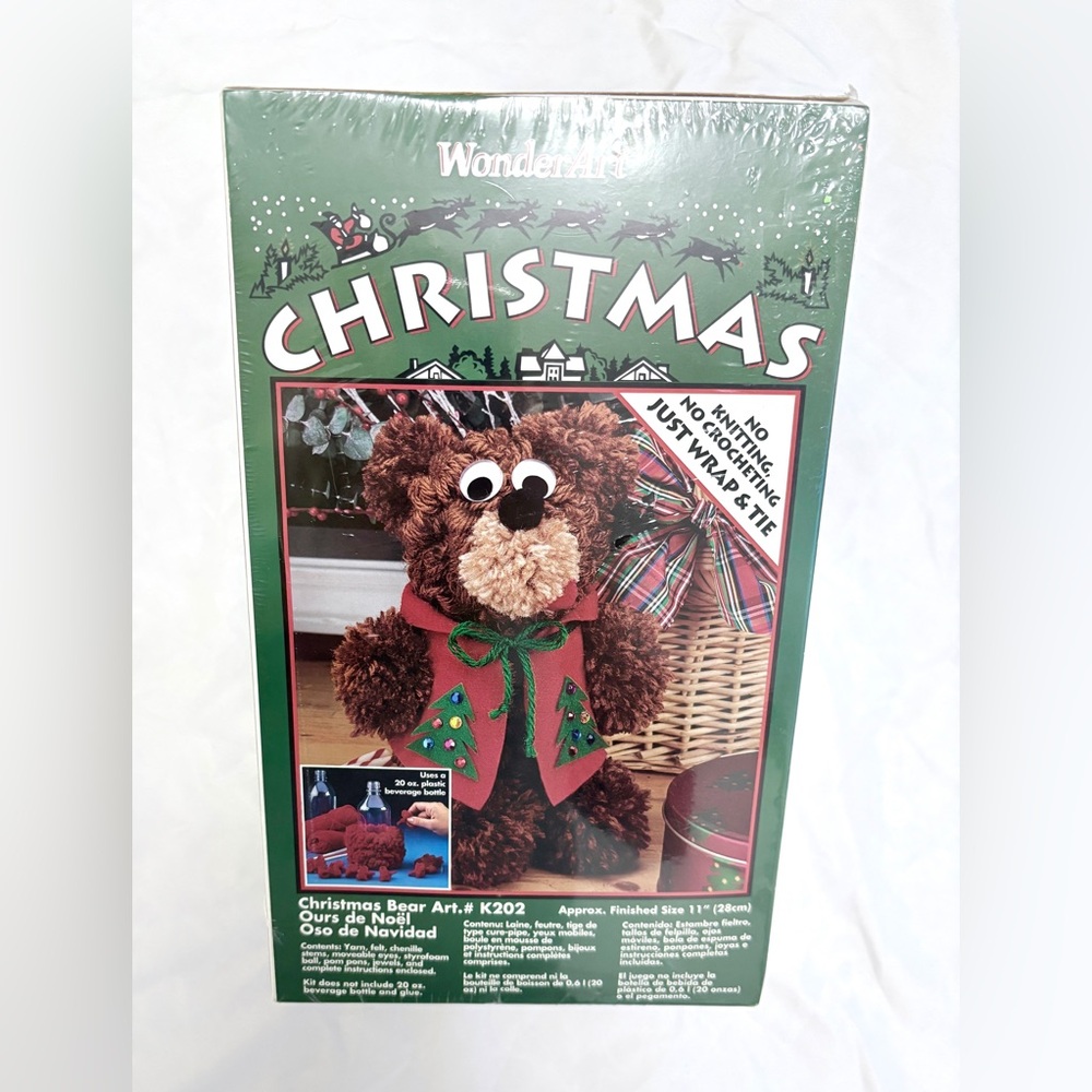 Vintage 1994 WonderArt Christmas Bear K202 No Knitting Crocheting Wrap Tie Yarn